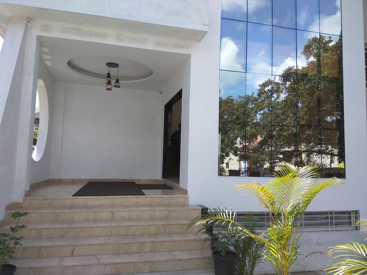 Manasi Inn Satara Exterior photo